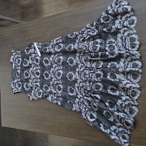 NWT Antonio Melani April Black and Gray Floral Lace Tiered Midi Dress, Size 14